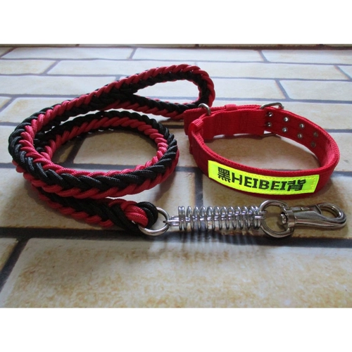 Магазин возвращается, чтобы пройти тысячи шестилетнего магазина черного магазина, специализируясь по борьбе с набором для совместной работы в середине взрыва собаки -защищены от собаки -Preshation и Delfeue Shepherd