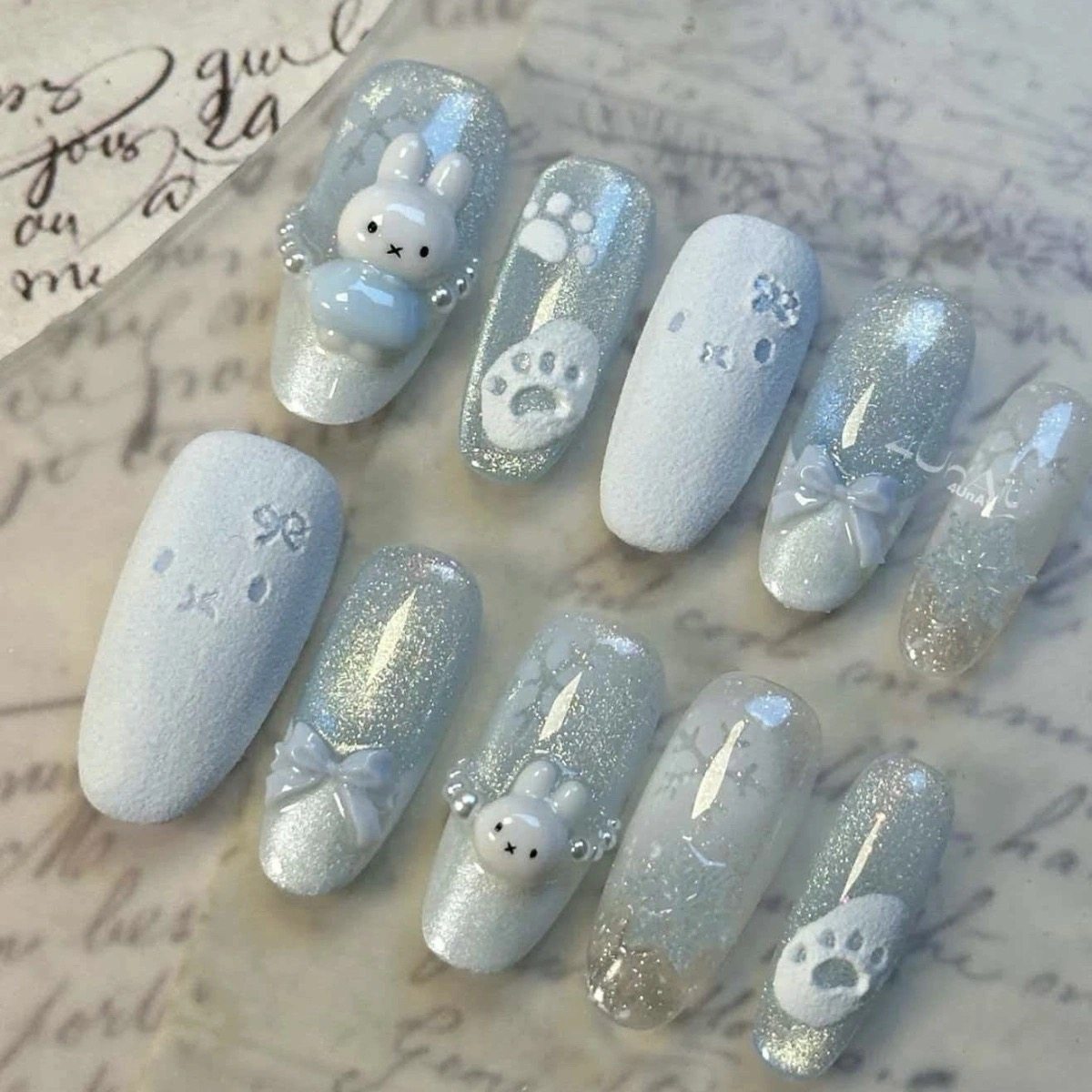 纯手工定制穿戴甲米菲兔雪地可爱猫眼秋冬氛围感卡通美甲可拆卸女,淘宝优惠券,粉丝福利购,淘宝优惠卷