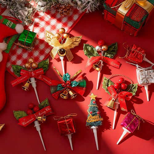 2025圣诞节蛋糕装饰插件圣诞草圈叶子树麋鹿雪人圣诞老人礼物插牌 - 图0