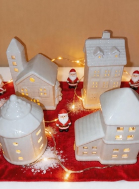 北欧创意ins陶瓷镂空房子摆件圣诞装饰品氛围布置道具发光小夜灯