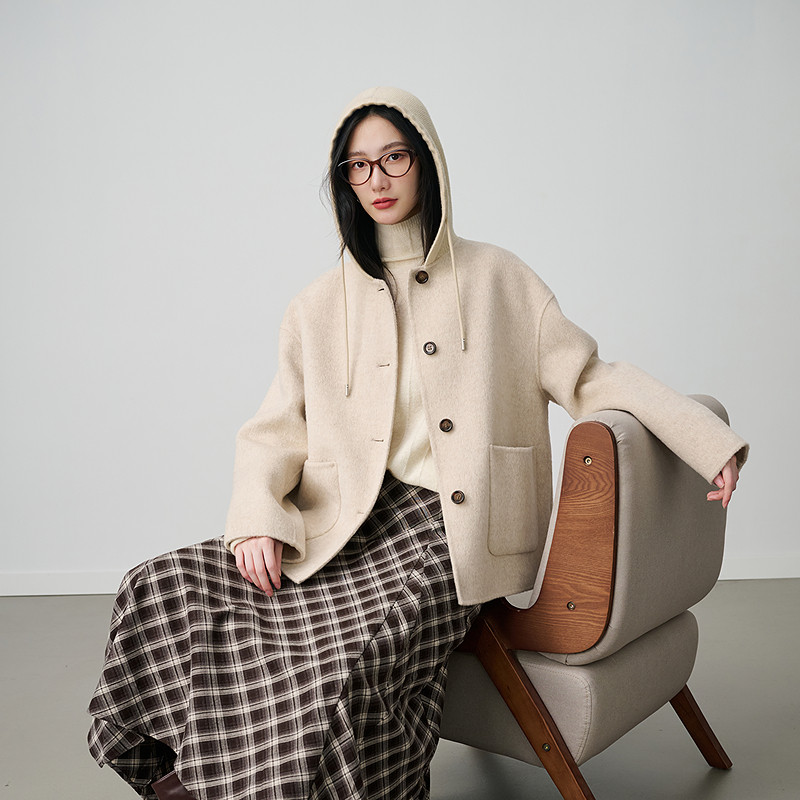 NEELLY纳俪商场同款冬新款连帽羊毛短款双面呢大衣女气质减龄外套 - 图3