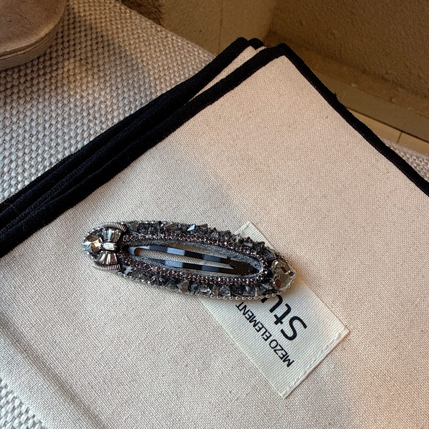 高级感灰钻蝴蝶结椭圆款bb夹时尚气质侧边夹前额碎发掰掰夹刘海夹,淘宝优惠券,粉丝福利购,淘宝优惠卷