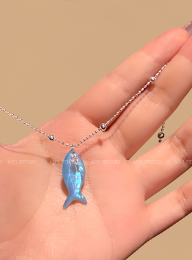 2025新款度假风蓝色炫彩小鱼项链