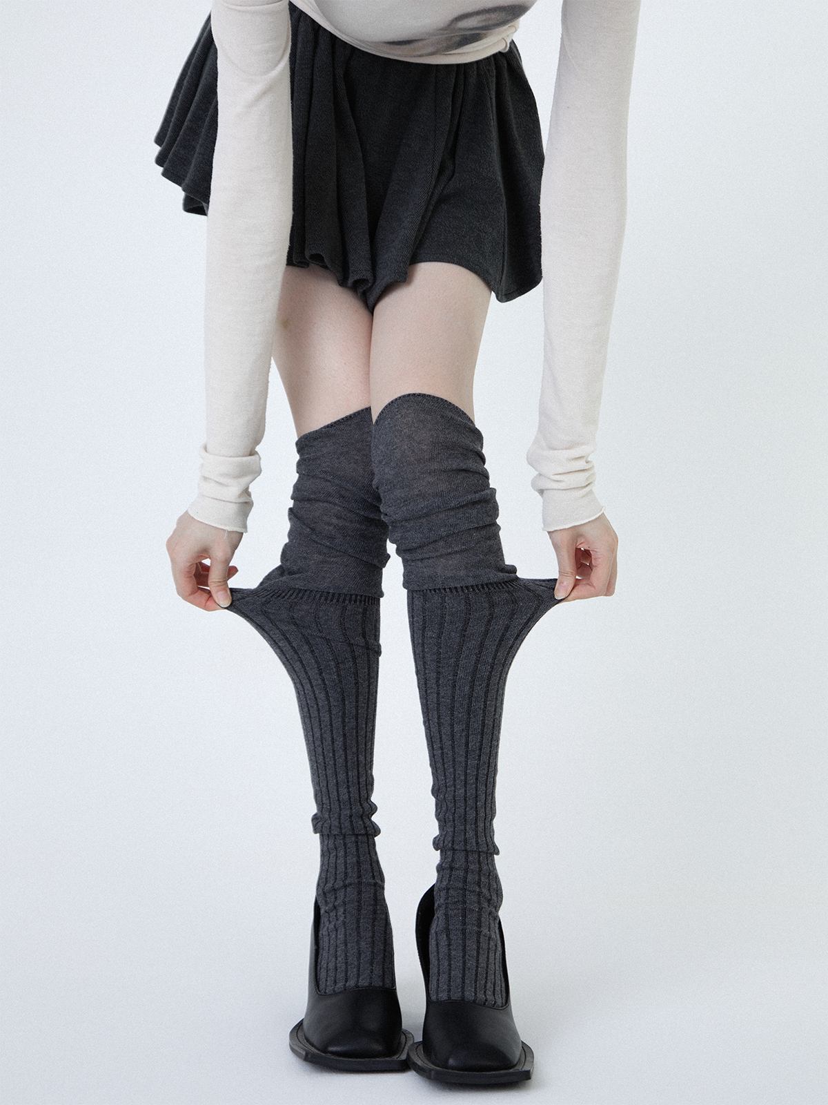 SS2L秋冬时尚大腿袜纯色褶皱袜筒长筒过膝袜子女小腿袜堆堆袜 - 图1