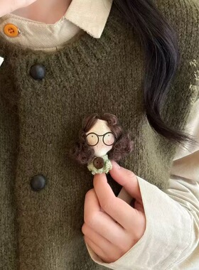 可爱玩偶小兔子胸针女款2026新款设计感小众毛衣别针配大衣固定扣
