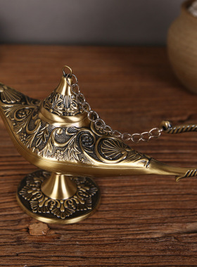 Wishing Lamp Ornament Retro Features Aladdin Magic Lamp