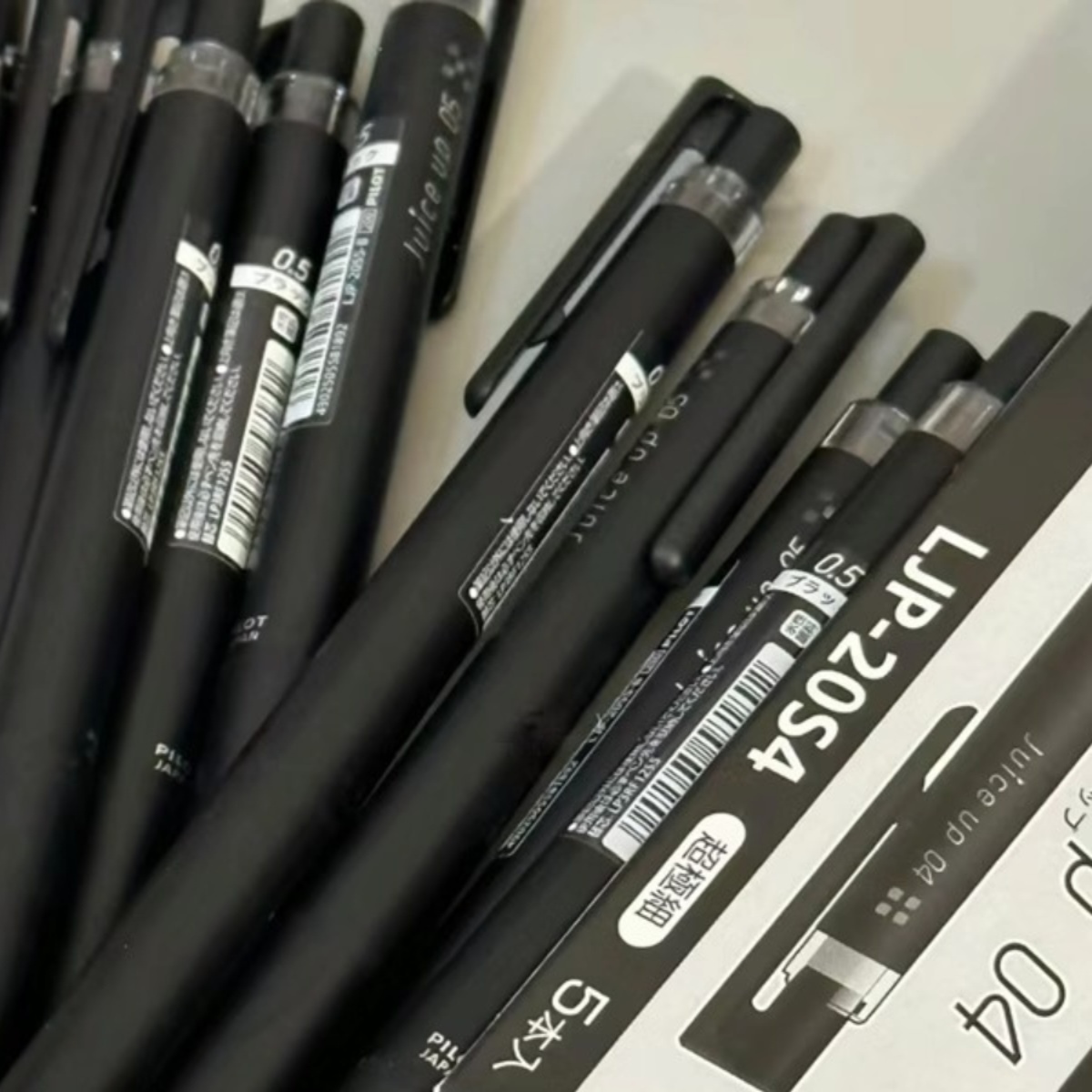 日本pilot百乐juice up果汁笔0.4/0.5mm升级版st笔头中性笔LJP-20S百乐juceup笔芯百乐jucieup替换芯进口文具 - 图1