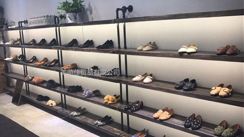 复古鞋店鞋架鞋店展示架实木架鞋店陈列架多层落地鞋架上墙鞋货架 - 图0