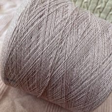 Пряжа 2022年秋冬新款羊绒纱线颜色大全 全部出口山羊绒实物原装筒管