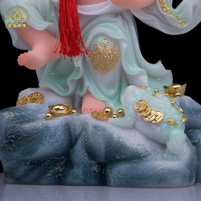 White marble Chinese-style bangs and golden toad statue ornaments