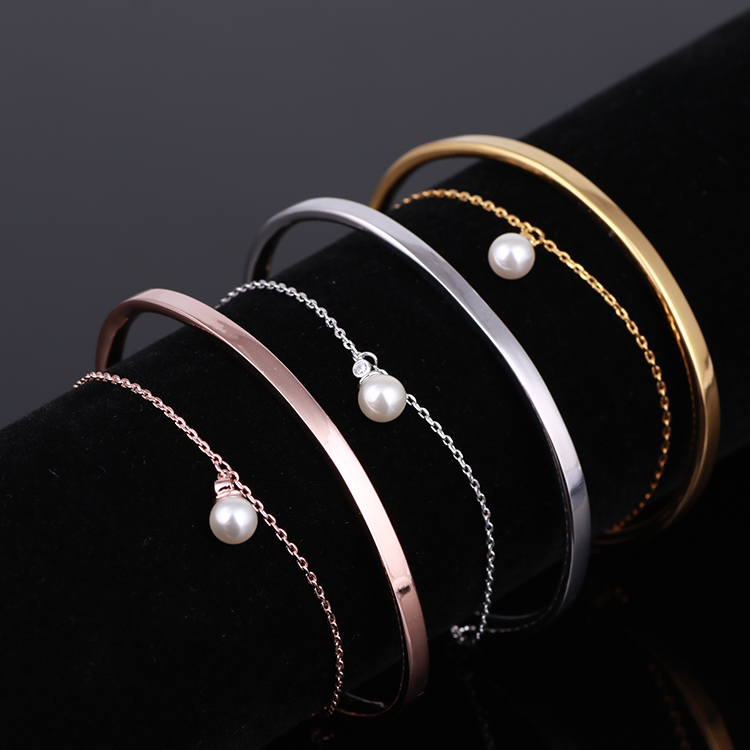 曼哈顿 珍珠链条金属光面手环双层细款开口手镯 HB HENRI BENDEL 曼哈顿 珍珠链条金属光面手环双层细款开口手镯 HB HENRI BENDEL