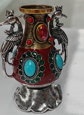 珍藏双凤鎏银镶嵌宝石花瓶摆件尺寸:直径1.5厘米   高12.7厘米