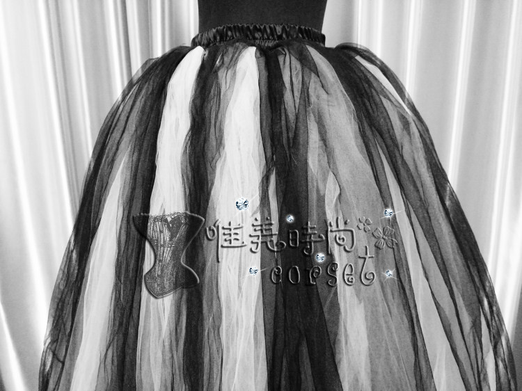 新款黑白哥特式宫廷礼服婚纱半身裙高级定制新娘裙 - 图2
