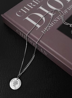 钛钢女王牌吊坠甜酷毛衣链不掉色