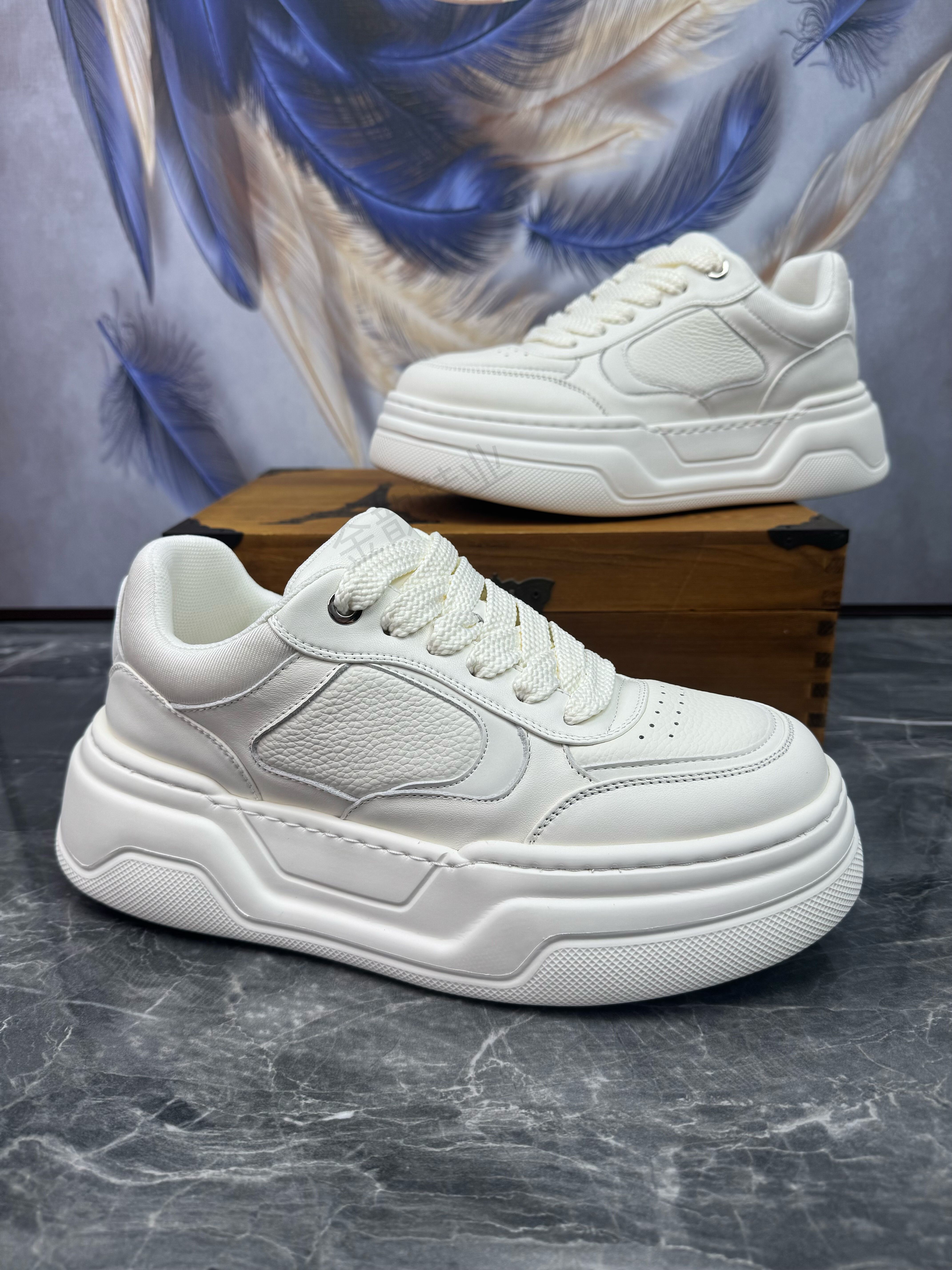 男鞋2025秋季新款头层牛皮简约百搭轻便厚底真皮透气运动休闲板鞋,淘宝优惠券,粉丝福利购,淘宝优惠卷