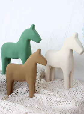 ins风木马木质摆件手工彩绘家居装饰品可爱玄关摆件全新纯色卡通