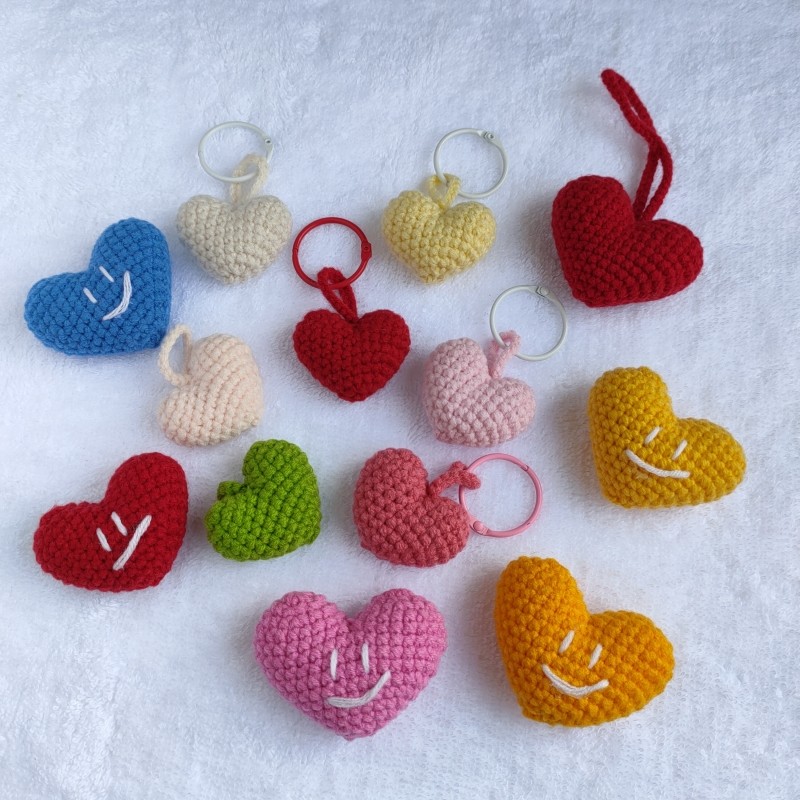 成品毛线编织爱心钥匙扣情人节礼物情侣DIY挂件包挂七夕专属礼品