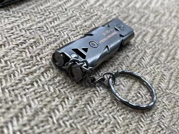 包邮原品俄罗斯陆款高分贝联络哨 苏联野战露营便携式金属求生哨,淘宝优惠券,粉丝福利购,淘宝优惠卷