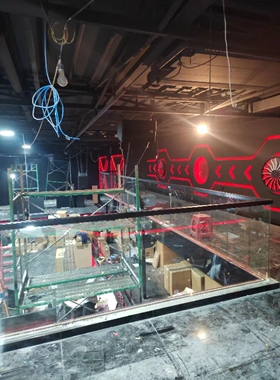 转动发光红色风扇复古怀旧铁艺涡轮墙壁酒吧餐厅金属壁饰工业风