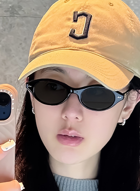 椭圆窄框凹造型欧美太阳镜2025新款夏季高级感防紫外线复古墨镜潮