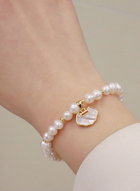 天然淡水珍珠设计贝壳蝴蝶手链
