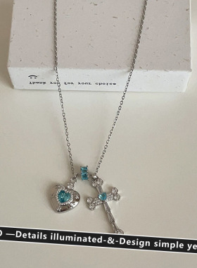 法式超仙十字架冰蓝色项链女甜美轻奢少女爱心吊坠颈链复古锁骨链