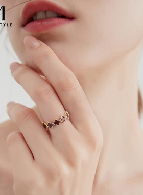 MCK红色四叶草戒指2026新款