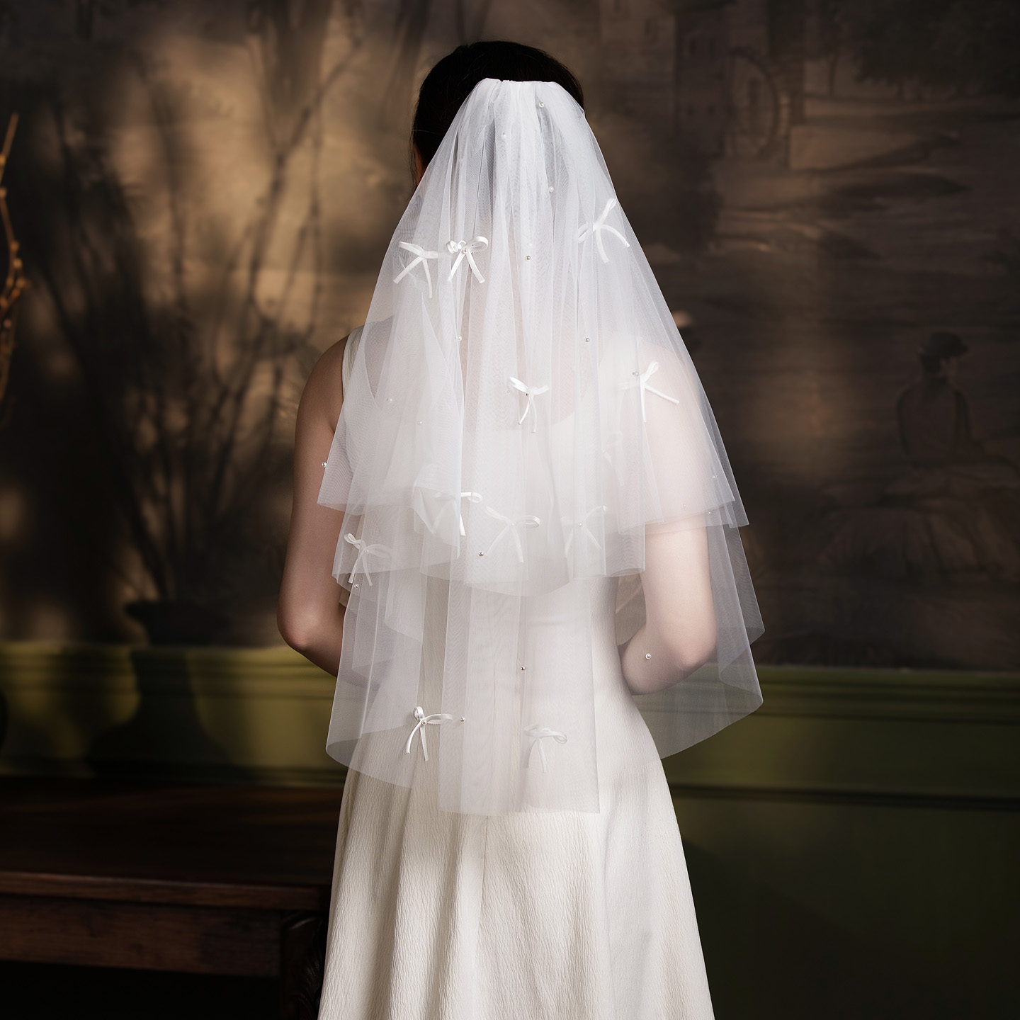 沫言 新娘短款领证求婚高级感蝴蝶结主婚纱钉珠森系结婚拍照头纱 - 图2