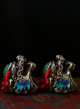 古玩杂项旧藏怀旧饰品类礼品绿翡翠戒指一套搭配精美漆器盒子