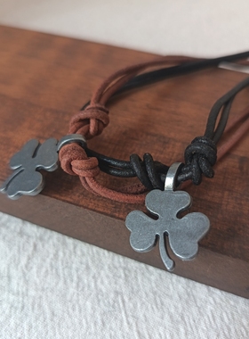 复古三叶草真牛皮项链