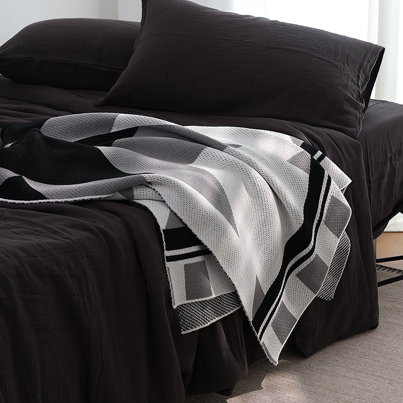 轻奢北欧风针织毯子黑色高级氛围感毛线午睡盖毯空调毯新款样板间 - 图0