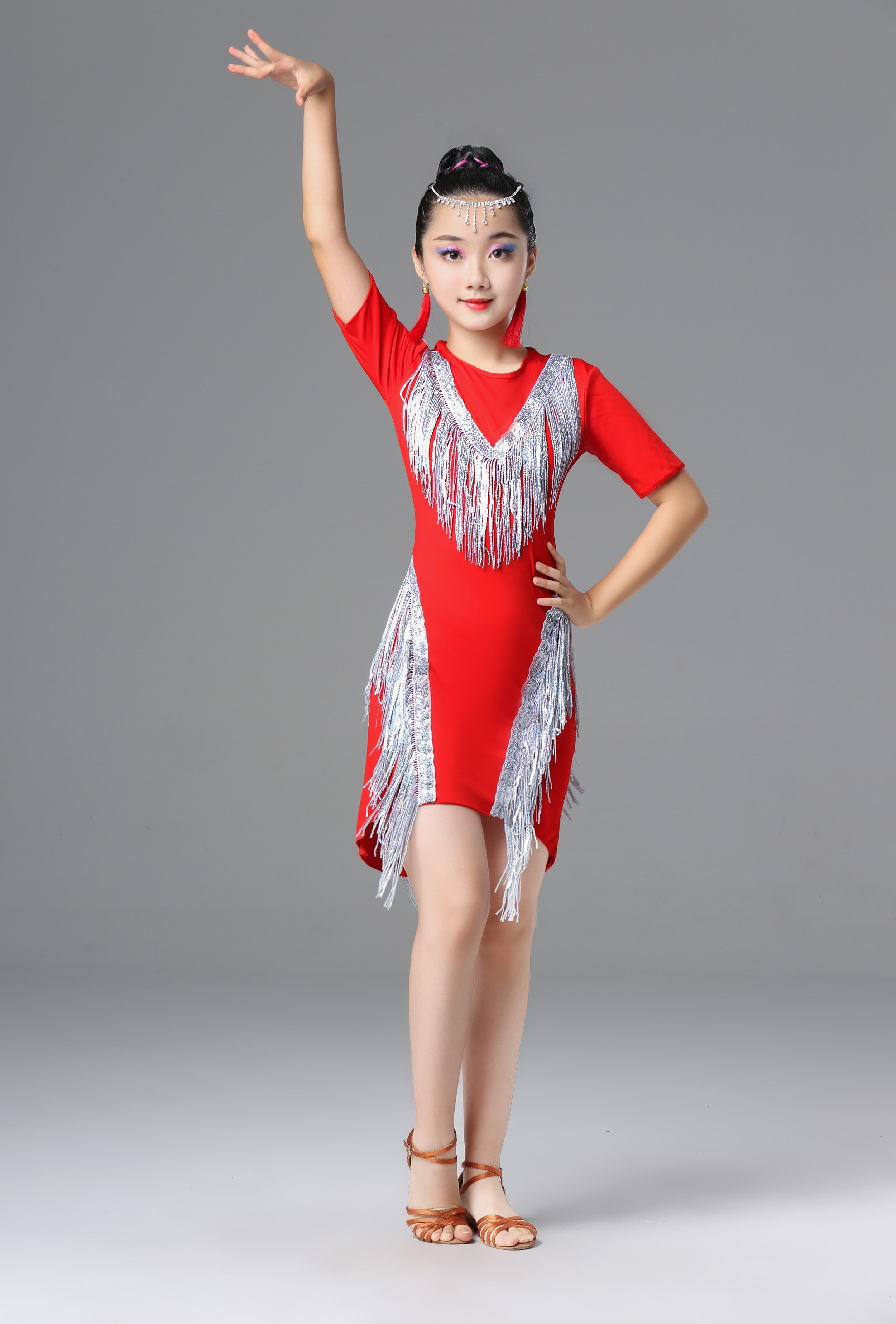 亮片流苏新款儿童拉丁舞演出服少儿女童拉丁舞裙表演比赛演出拉丁