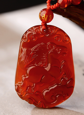 天然红玛瑙十二生肖属马吊坠男士女本命年饰品虎马猴蛇猪龙兔挂件