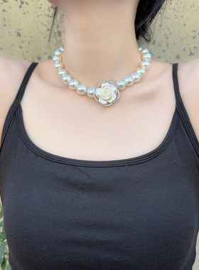 轻奢小众甜美镶钻山茶花珍珠项链时尚百搭设计感串珠锁骨链颈链女
