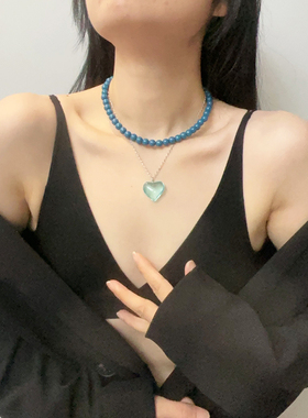 多巴胺海蓝色立体爱心串珠项链女款2025年新款轻奢小众叠戴毛衣链