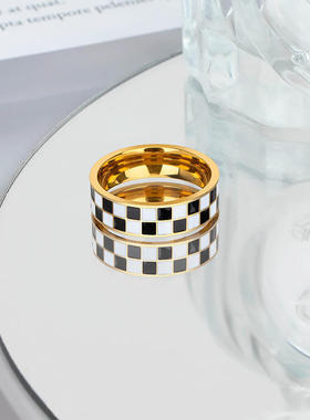 2021年新款欧美经典黑白方格戒指女小众棋盘格钛钢不掉色食指指环