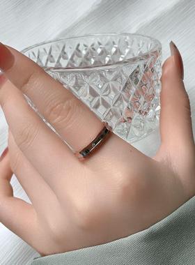 新款跨境欧美时尚单钻戒指女生个性间电玫瑰金风格钛钢情侣戒指