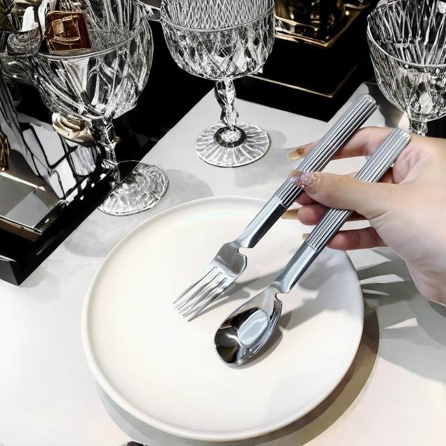 Stainless steel portable tableware box three-piece set spoon chopstick fork set student dormitory single storage box
