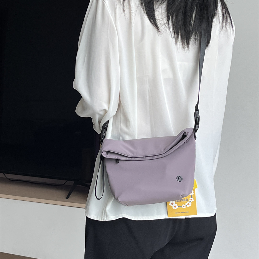 Japanese small bag casual handbag commuting versatile small bag cute mobile phone bag shopping crossbody bag high-end fashion