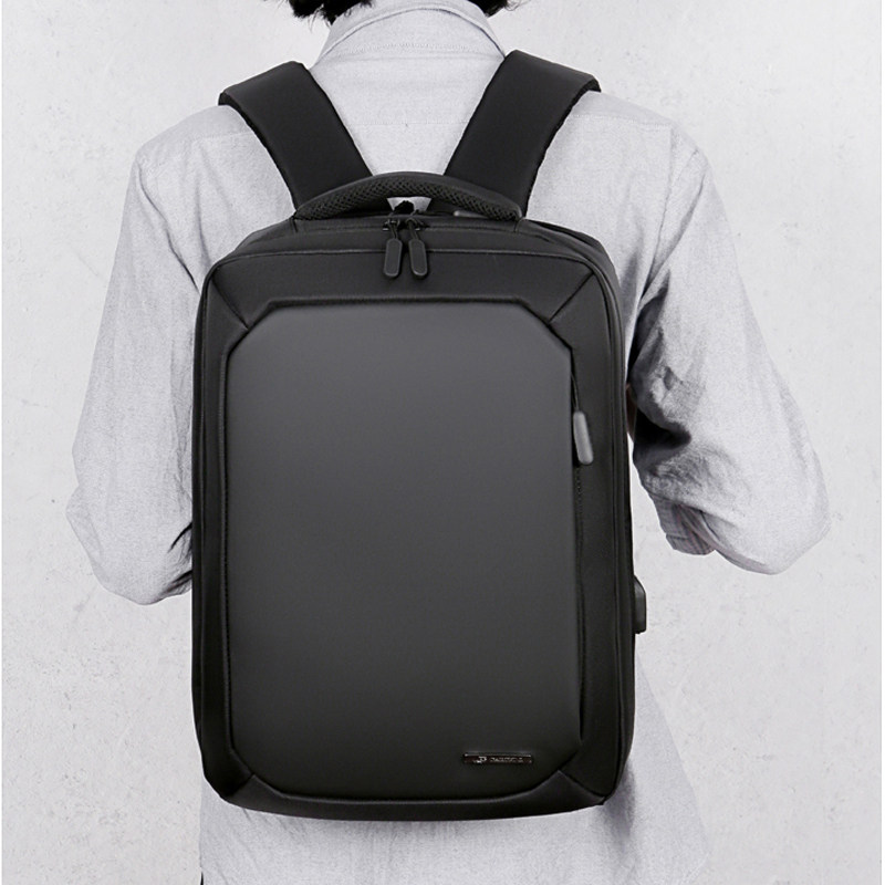 卡帝乐鳄鱼休闲大容量2020电脑包 卡帝乐鳄鱼赛朗双肩背包