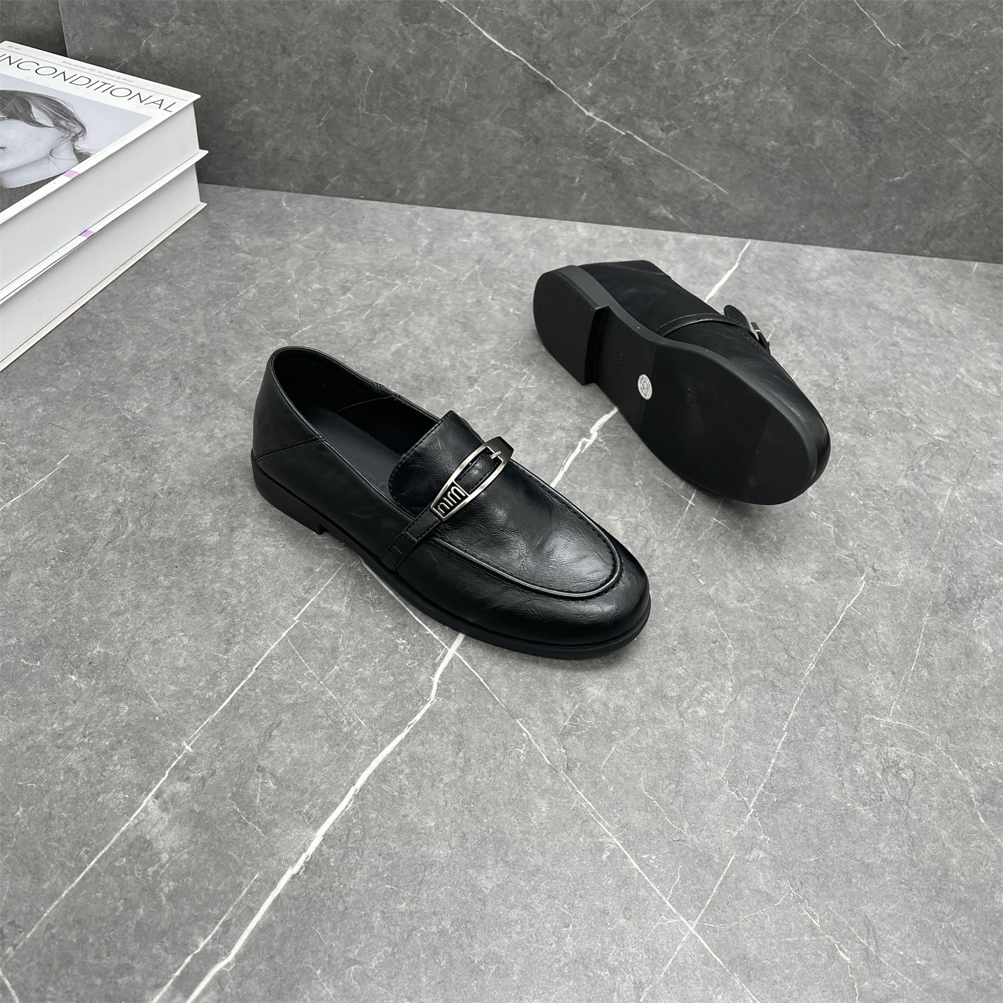 英伦风小皮鞋女单鞋2026春新款圆头低跟一脚蹬复古百搭休闲乐福鞋,淘宝优惠券,粉丝福利购,淘宝优惠卷