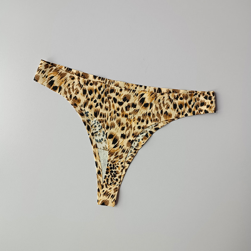 冰丝无痕一片式女士性感豹纹丁字裤健身瑜伽跑步吸湿排汗运动内裤