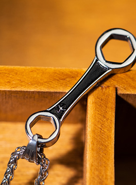 朋克风钛钢项链挂饰复古吊坠