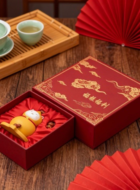 国潮手绘猫咪树脂摆件礼盒送礼