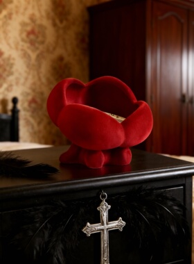 复古红花毛绒收纳摆件情人节礼物