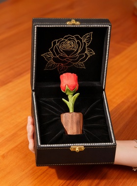 轻奢木质玫瑰花摆件礼盒情人节