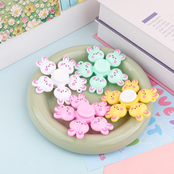 Children's five-headed rabbit fingertip spinner decompression spinning top kindergarten amusement park stall creative decompression toy