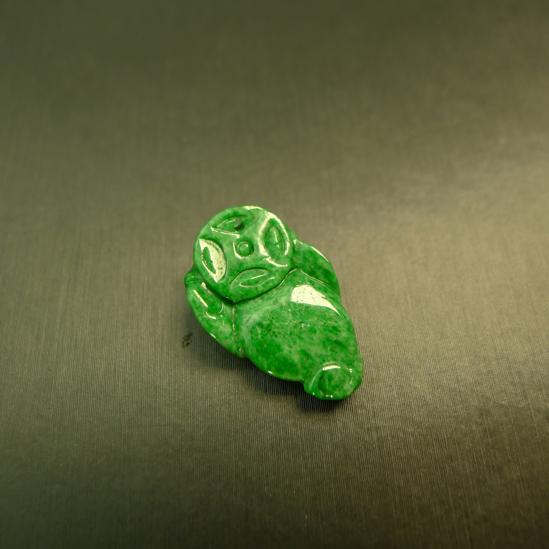 Spicy Green Burmese Natural Grade A Jade Golden Toad Ring Noodles