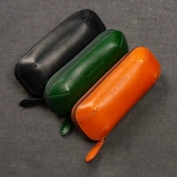 Крикет с длинной более легкой кожа