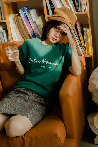 奇小爱原创设计 FilmForever电影主题T恤夏季圆领印花短袖纯棉 - 图0